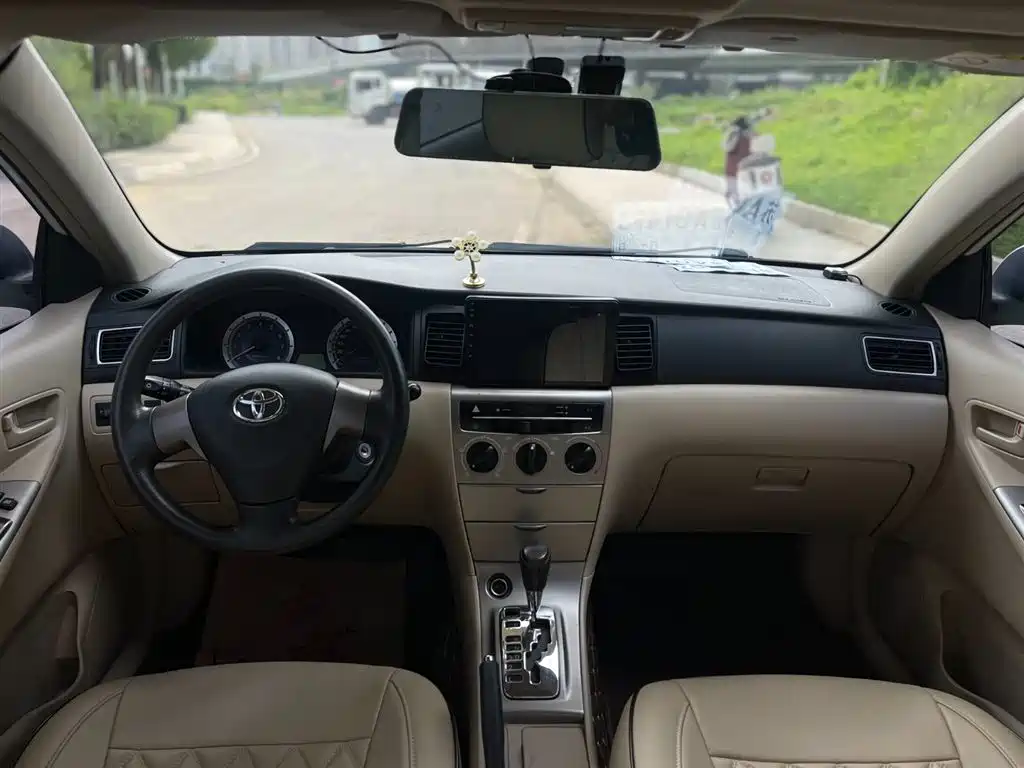 Toyota Corolla 2014 — фото 16