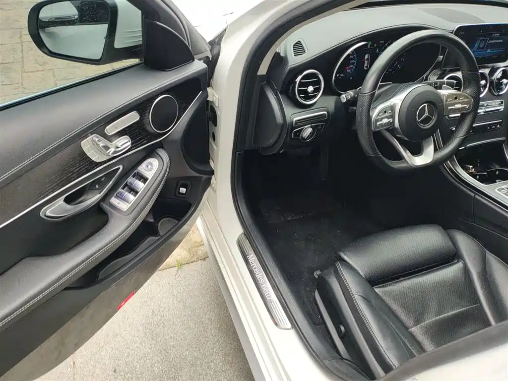 Mercedes-Benz C-Class 2021 — фото 11