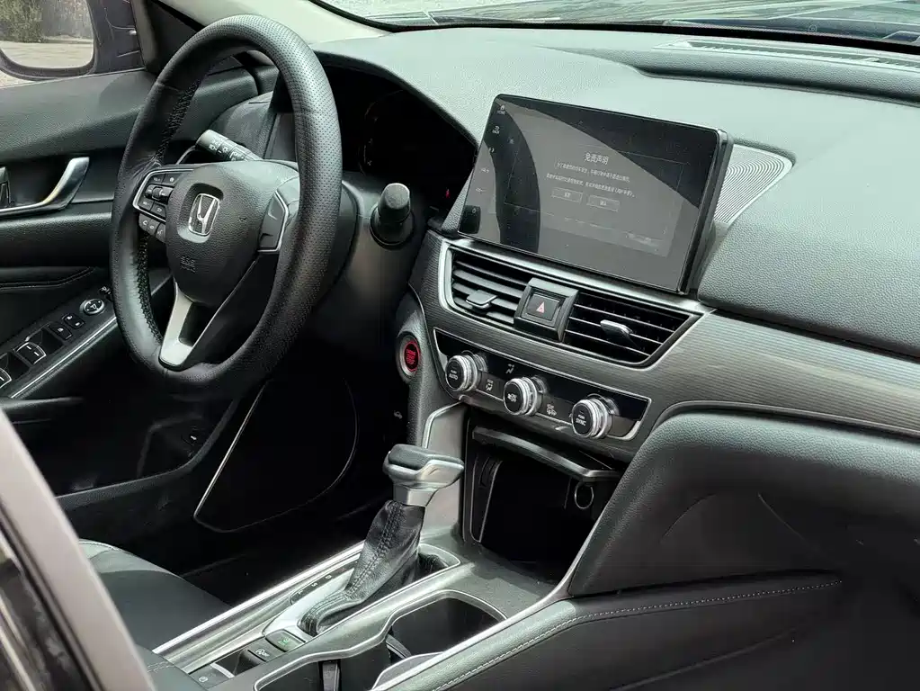 Honda Accord 2022 — фото 12