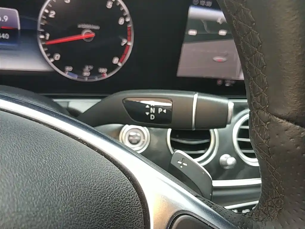 Mercedes-Benz E-Class 2019 — фото 14
