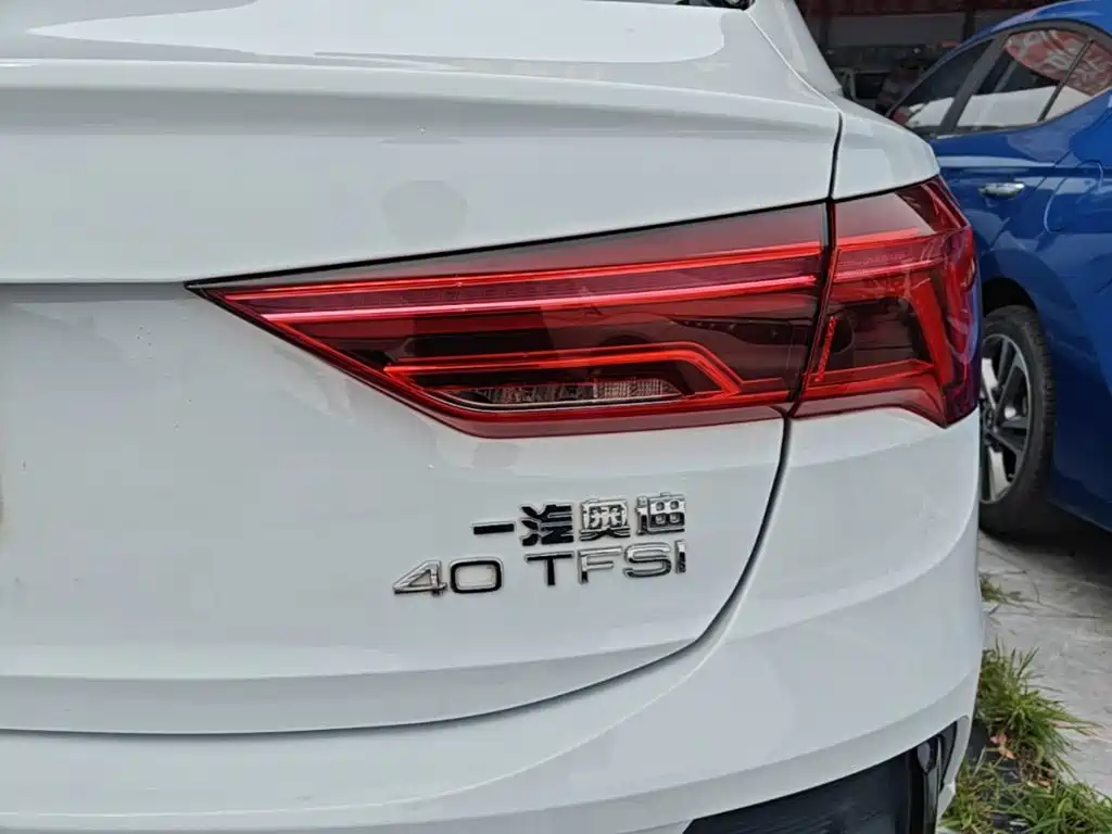 Audi Q3 Sportback 2022 — фото 8