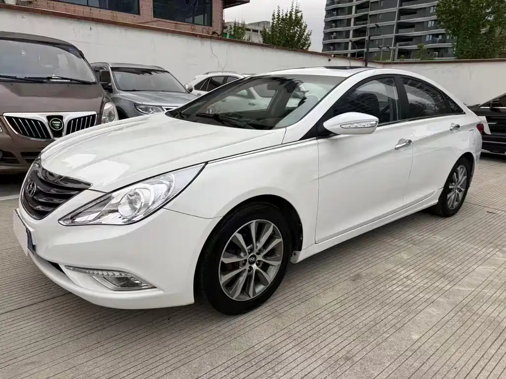 Hyundai Sonata 2014 — фото 2