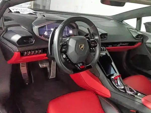 Lamborghini Huracan 2021