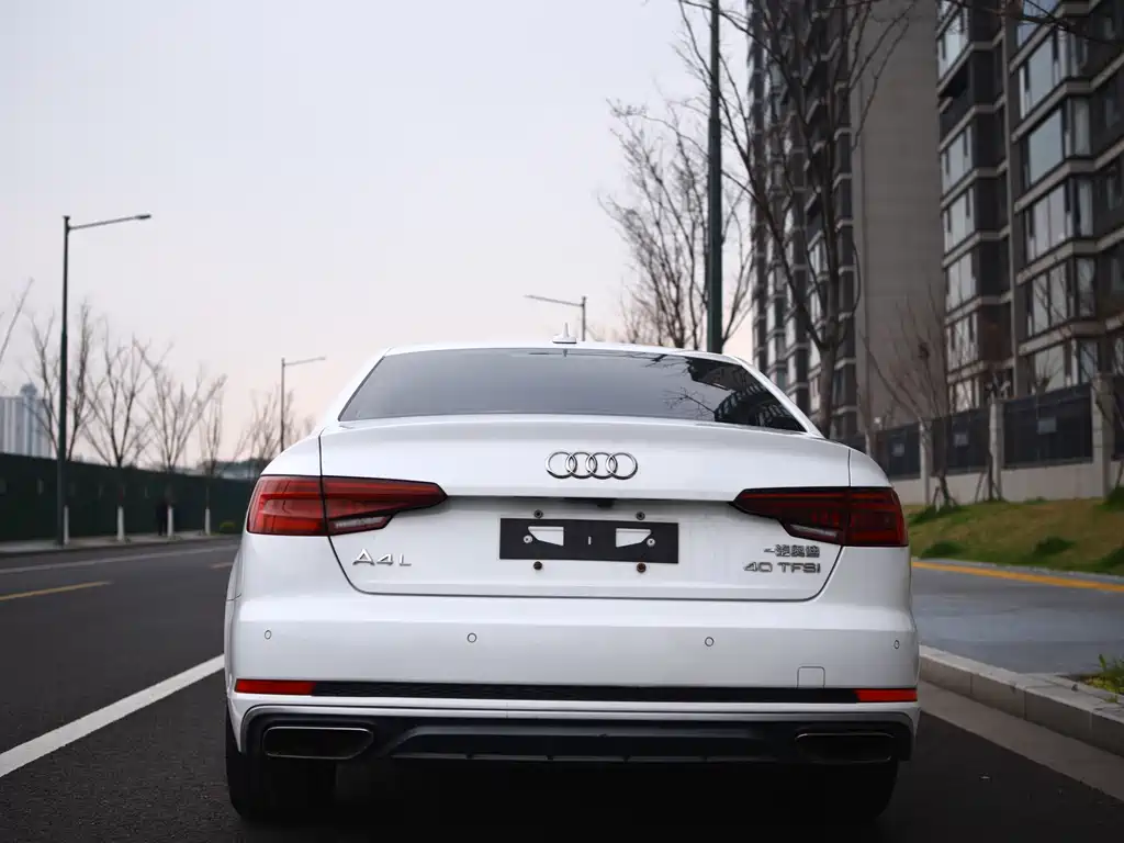 Audi A4L 2019 — фото 6