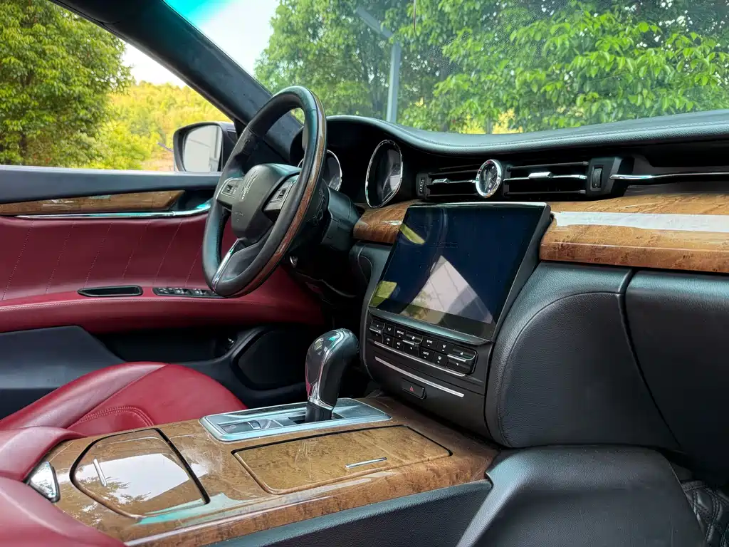 Maserati Quattroporte 2014 — фото 12