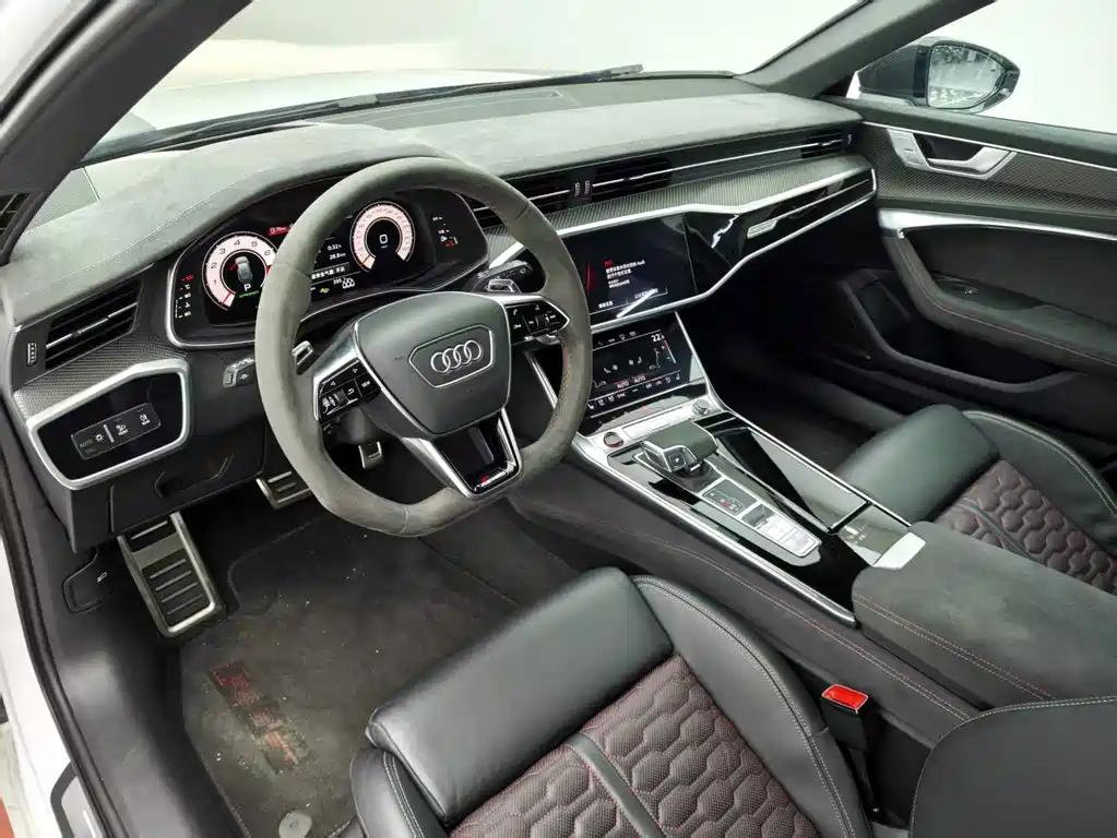 Audi RS 6 2025 — фото 8