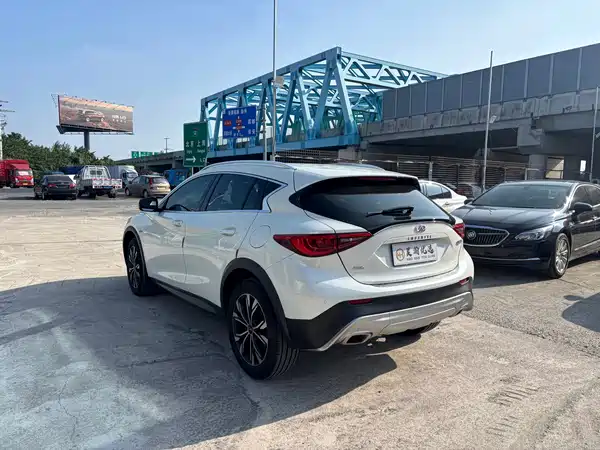 Infiniti QX30 2018