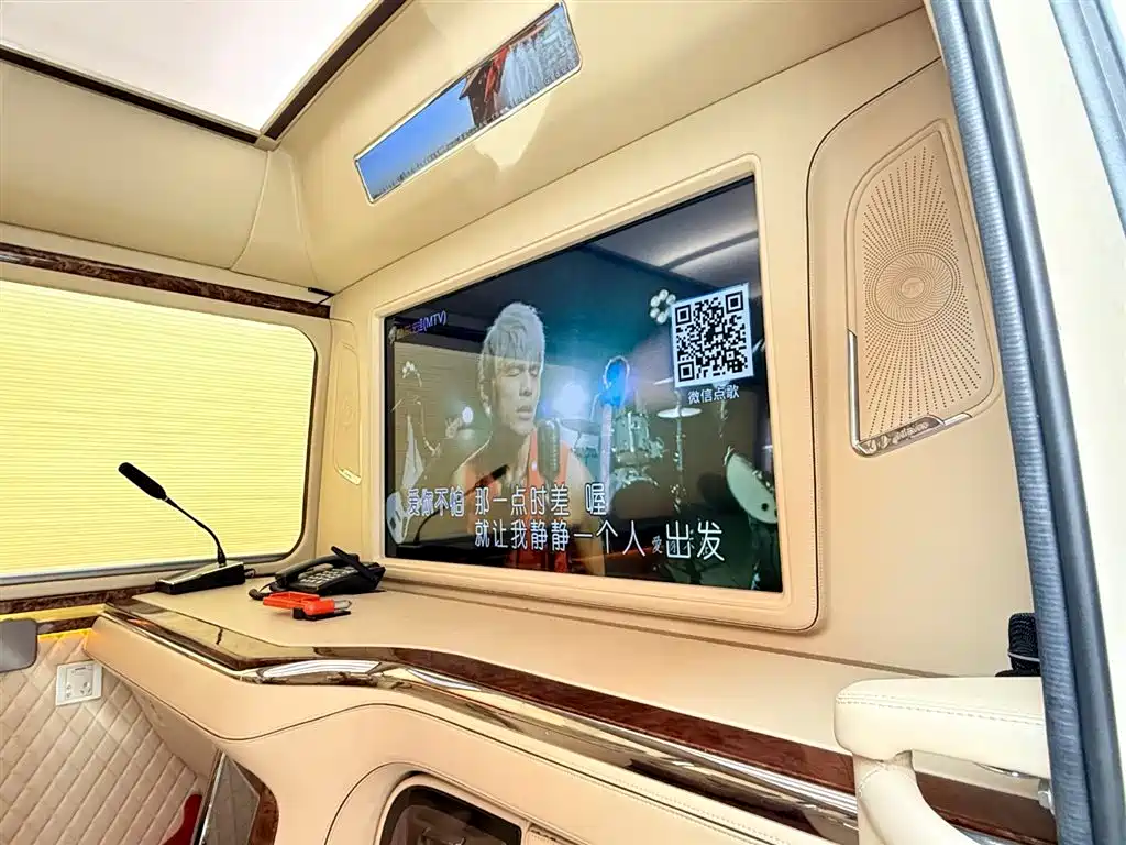 Toyota Coaster 2020 — фото 13