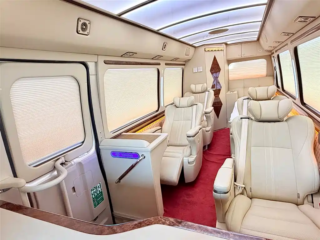 Toyota Coaster 2020 — фото 9