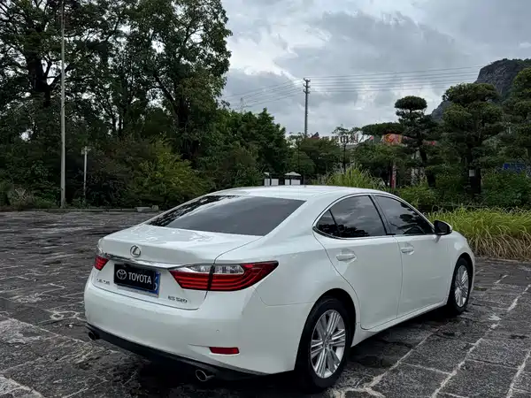 Lexus ES 2014