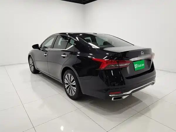 Nissan Teana 2022