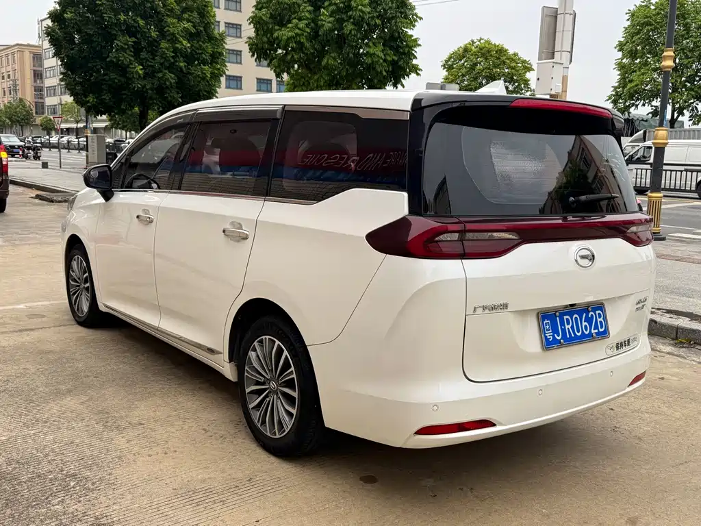 GAC Trumpchi M6 2019 — фото 6