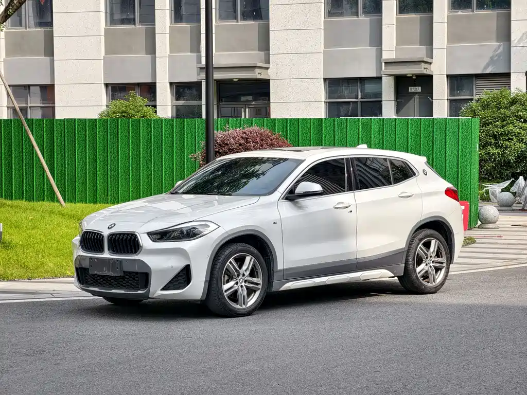 BMW X2 2020 — фото 1