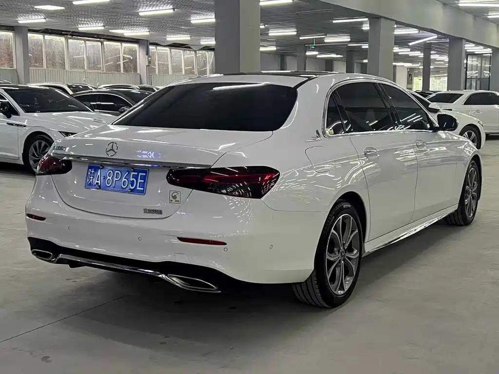 Mercedes-Benz E-Class 2020 — фото 9