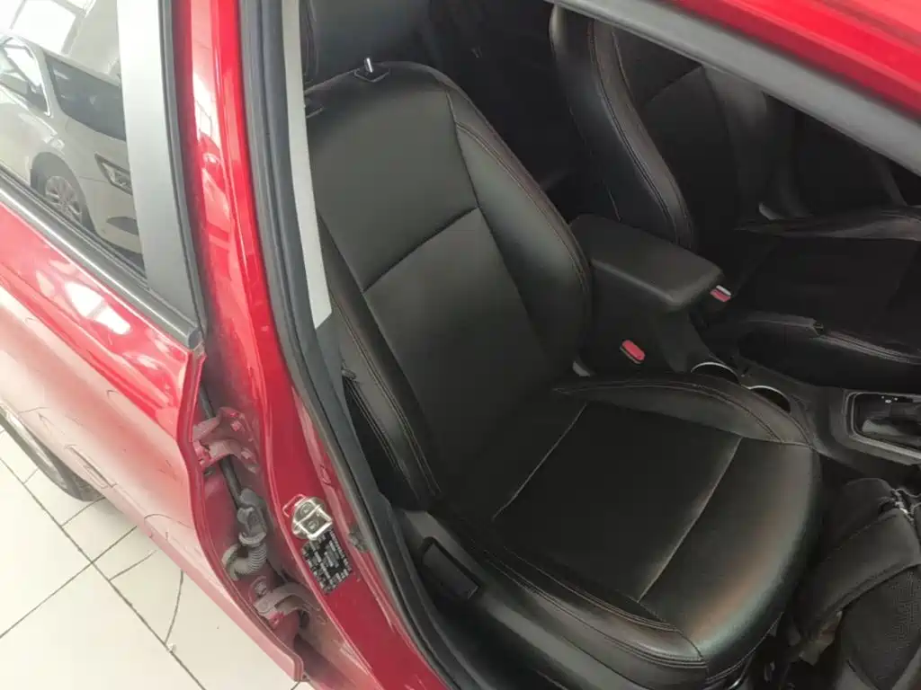 Hyundai Verna 2017 — фото 25