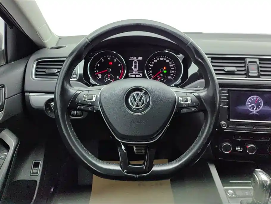 Volkswagen Sagitar 2018 — фото 15