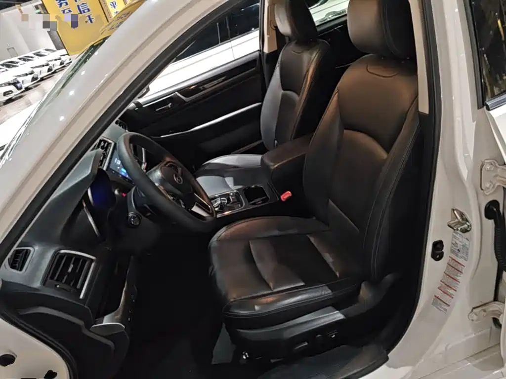 Subaru Legacy 2018 — фото 15