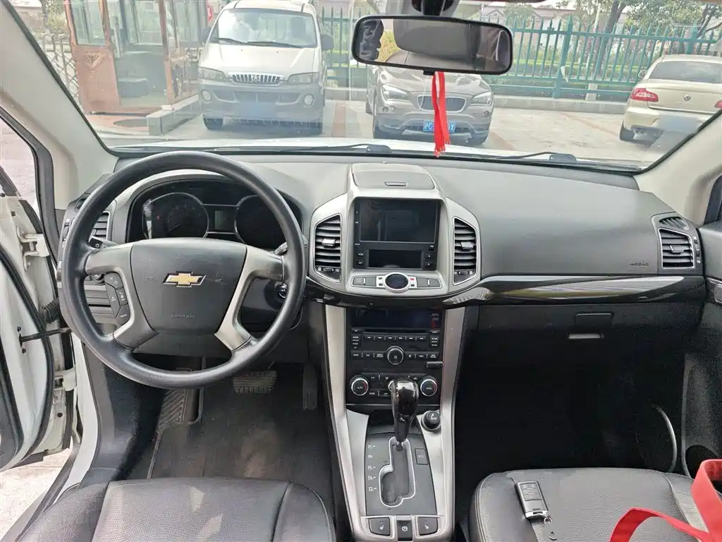 Chevrolet Captiva 2017 — фото 9