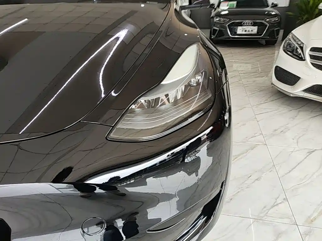 Tesla Model Y 2023 — фото 24