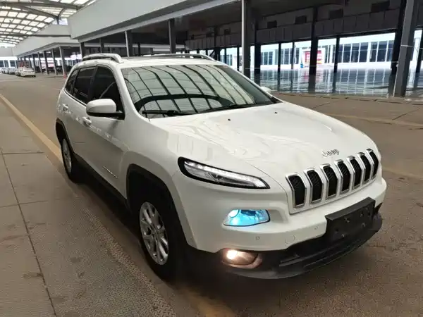Jeep Cherokee 2016