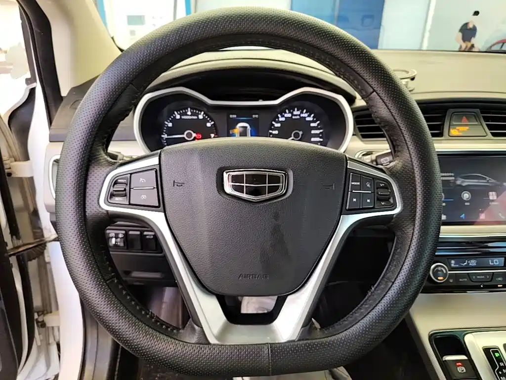 Geely Emgrand GS 2018 — фото 11