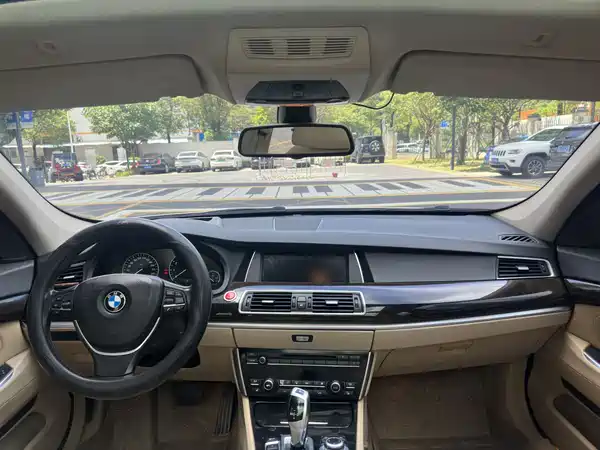 BMW 5 Series GT 2010