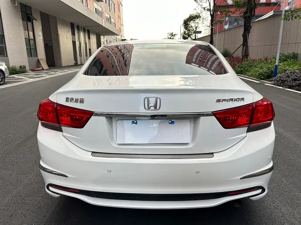 Honda Spirior 2016 — фото 8