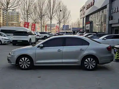 Volkswagen Sagitar 2018
