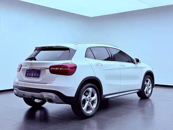 Mercedes-Benz GLA 2017