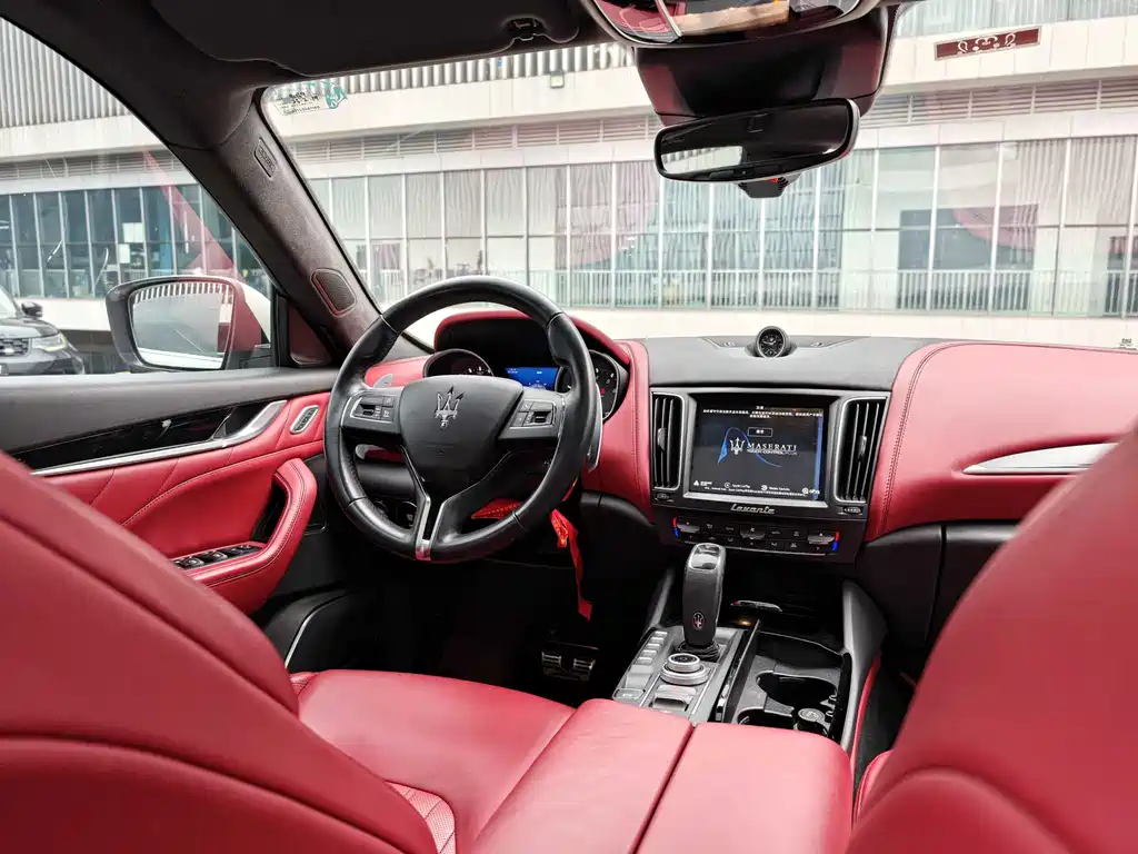 Maserati Levante 2021 — фото 25