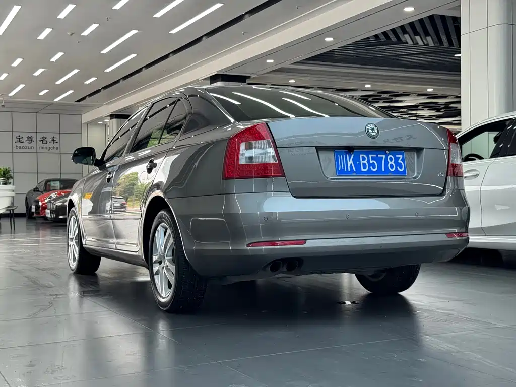 Skoda Octavia 2013 — фото 6