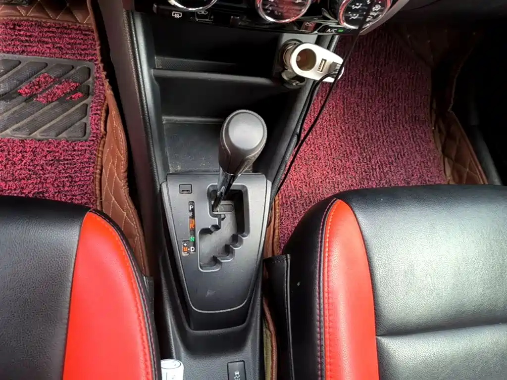 Toyota Yaris L 2018 — фото 14