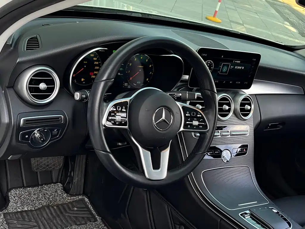 Mercedes-Benz C-Class 2021 — фото 11