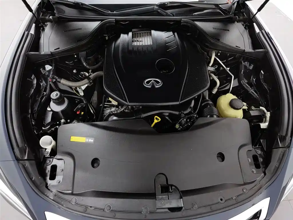 Infiniti Q70 2019