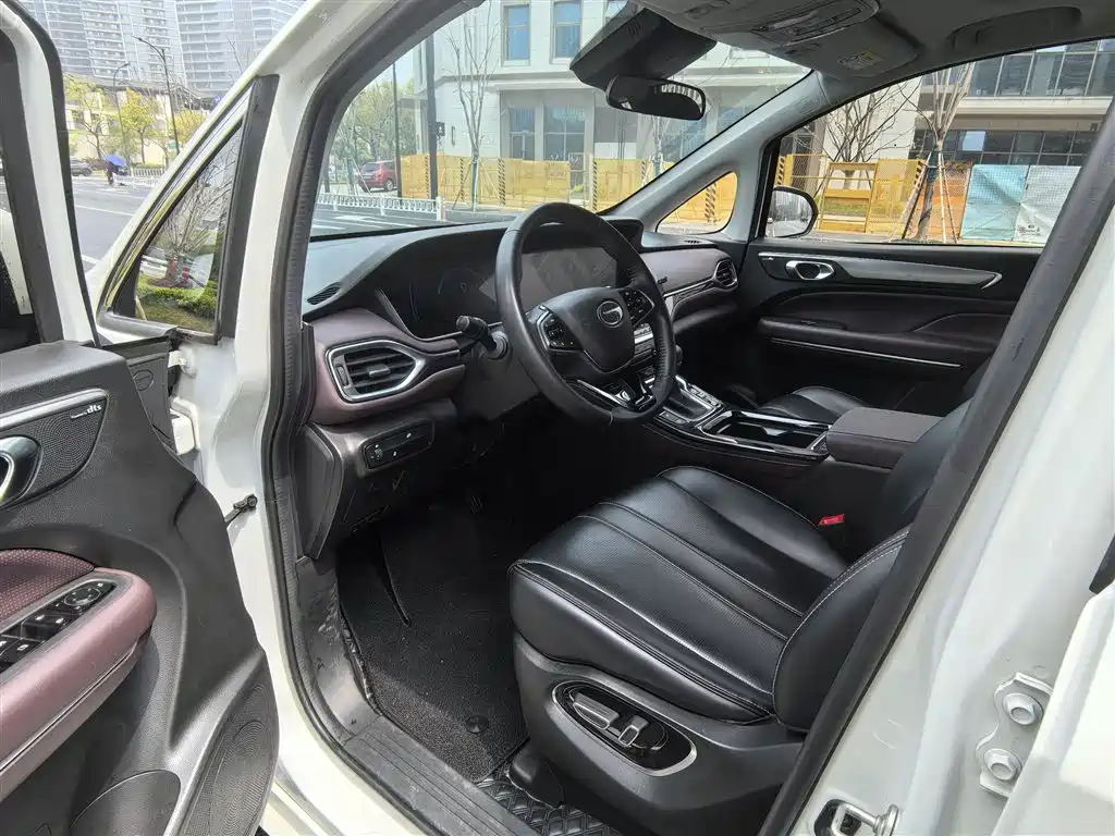 GAC Motor Trumpchi M6 2024 — фото 17