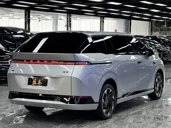 XPeng X9 2024