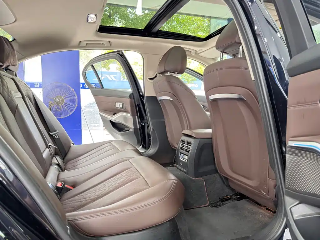 BMW i3 2022 — фото 15