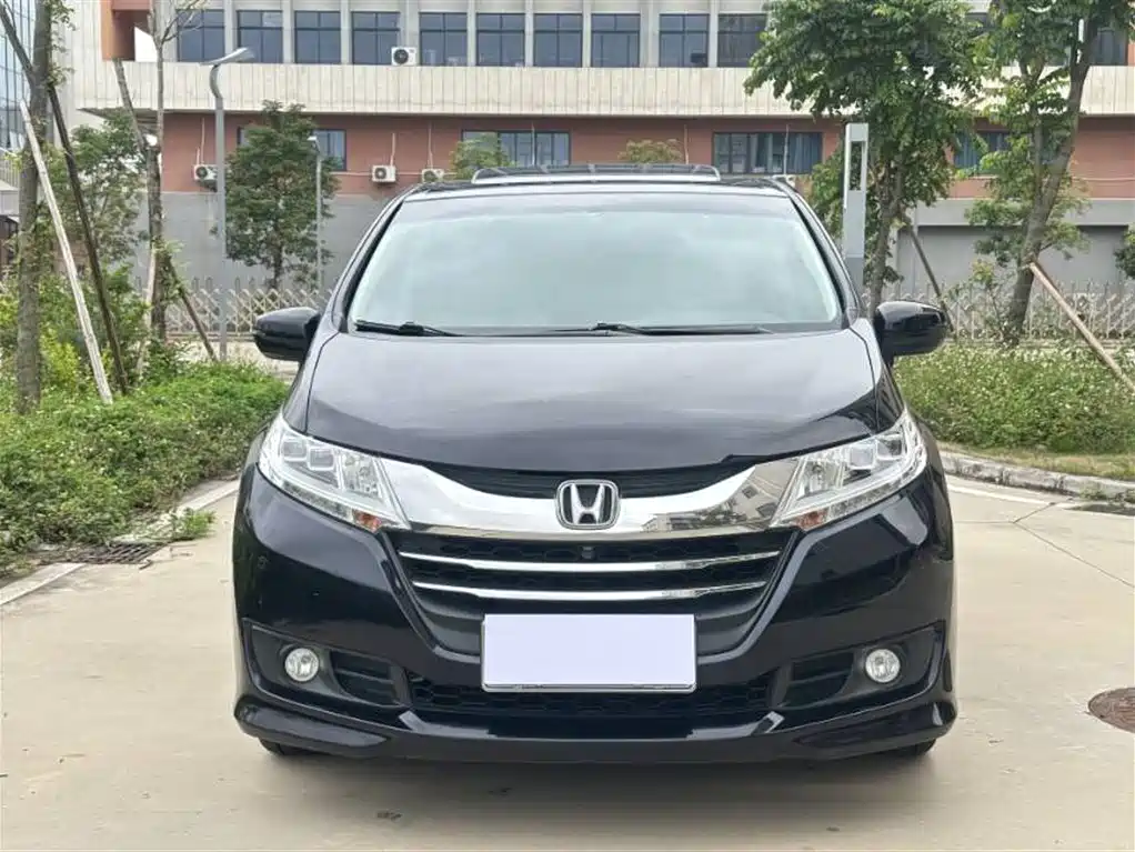 Honda Odyssey 2016 — фото 2