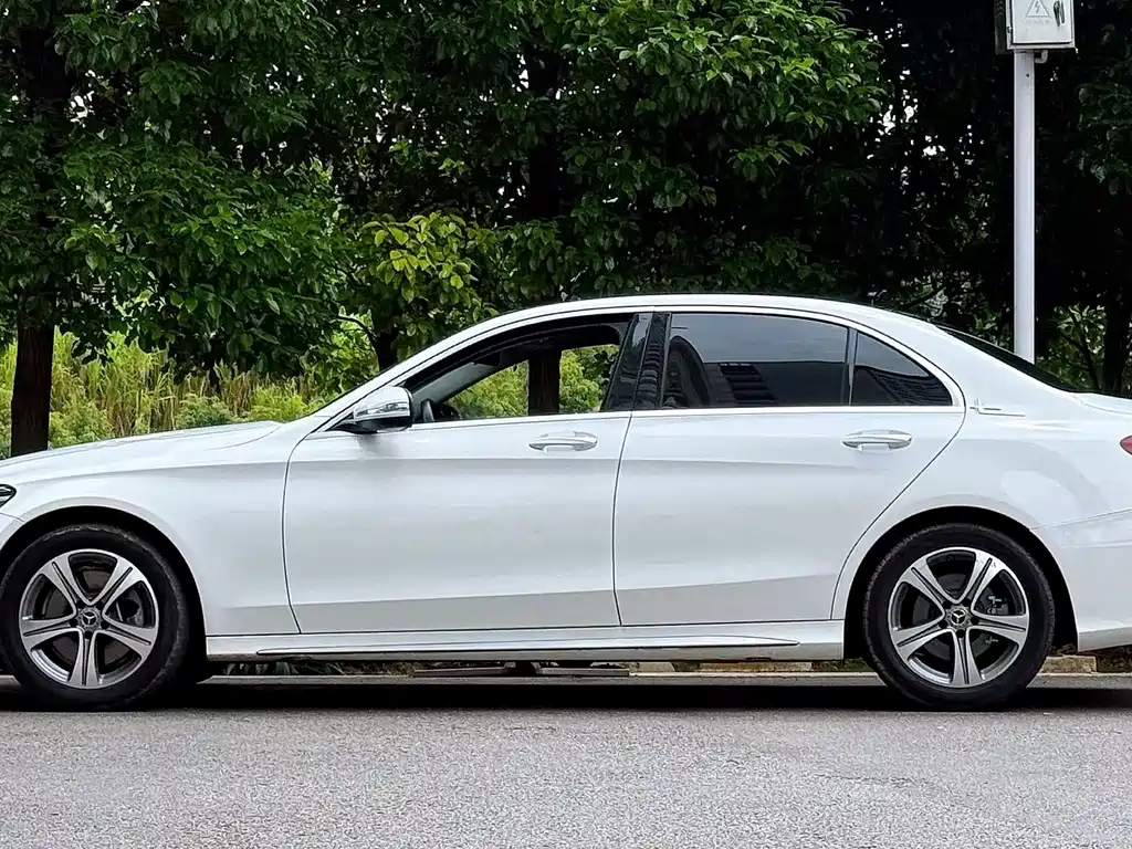 Mercedes-Benz C-Class 2019