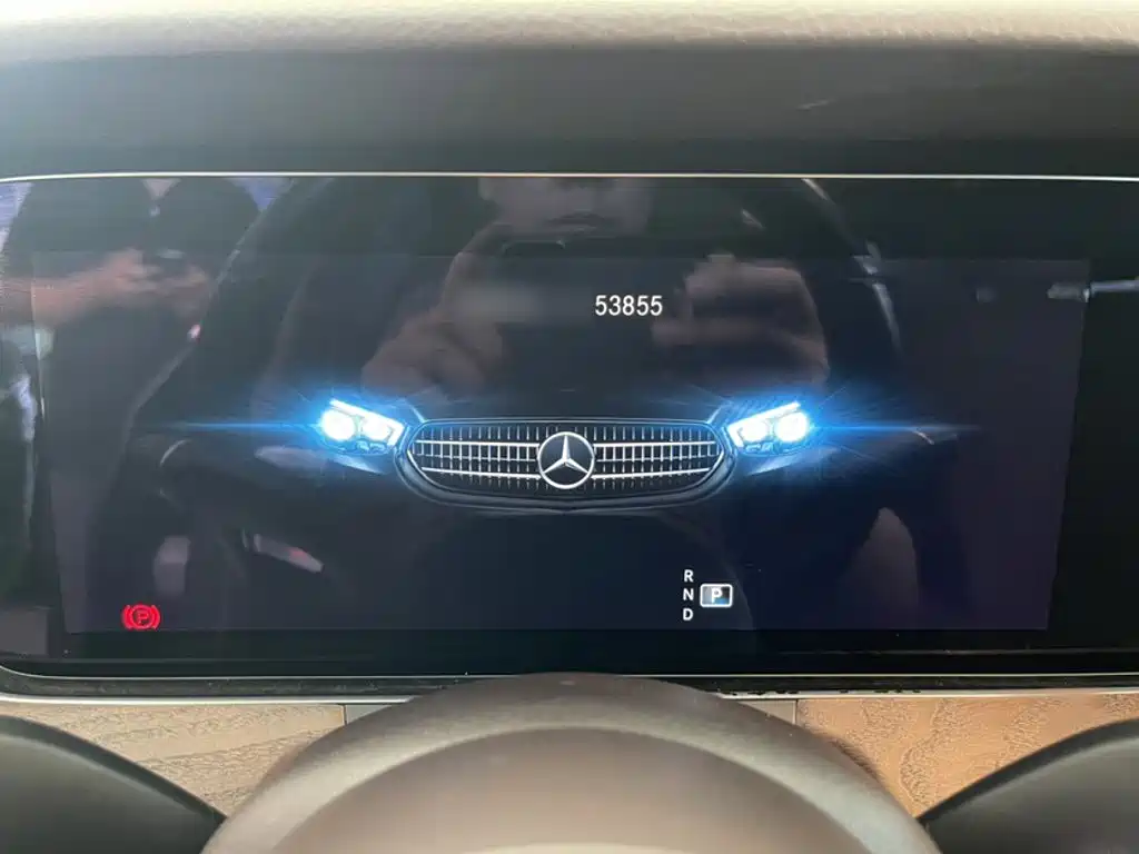 Mercedes-Benz E-Class 2021 — фото 17