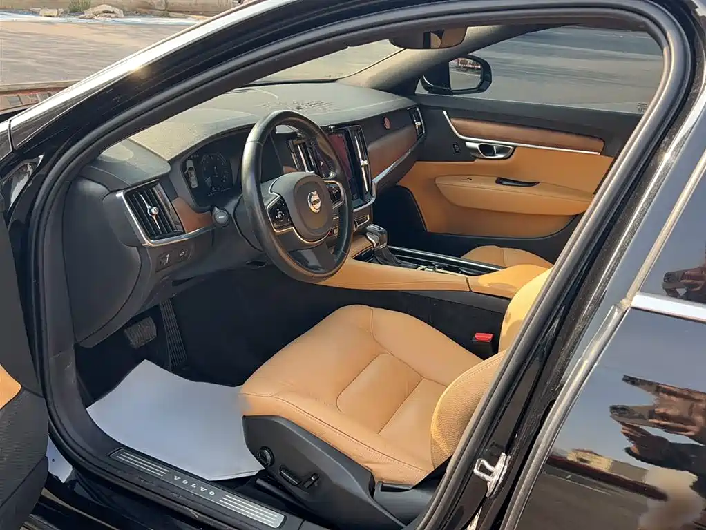 Volvo S90 2020 — фото 13