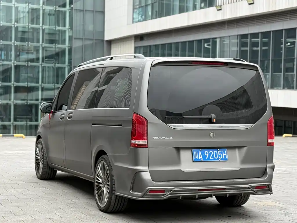 Mercedes-Benz V-Class 2022 — фото 3