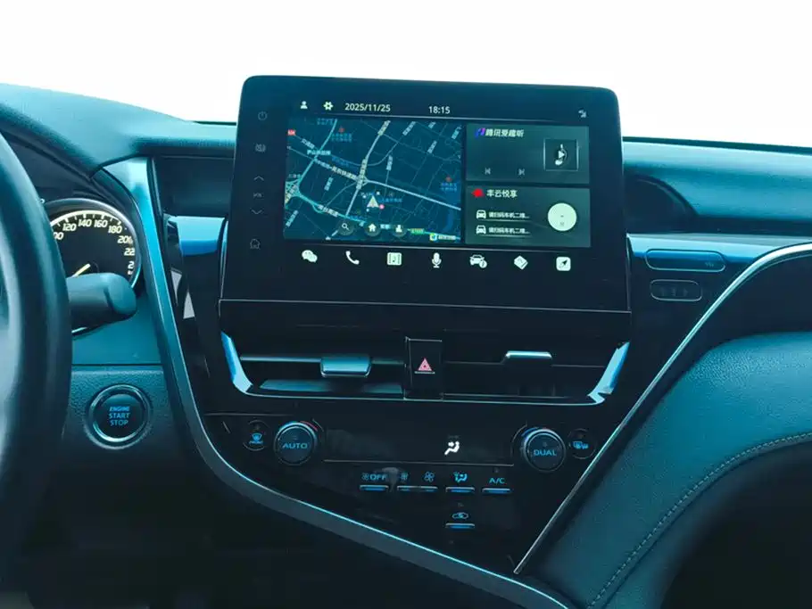 Toyota Camry 2021 — фото 13