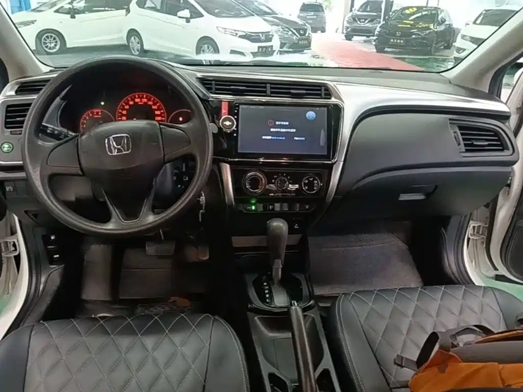 Honda City 2017 — фото 10