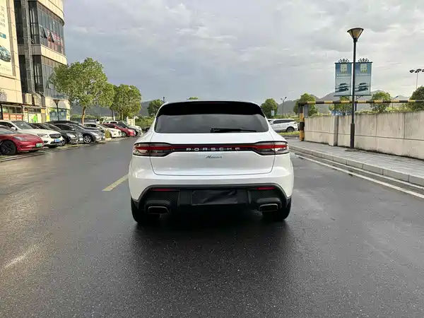 Porsche Macan 2024