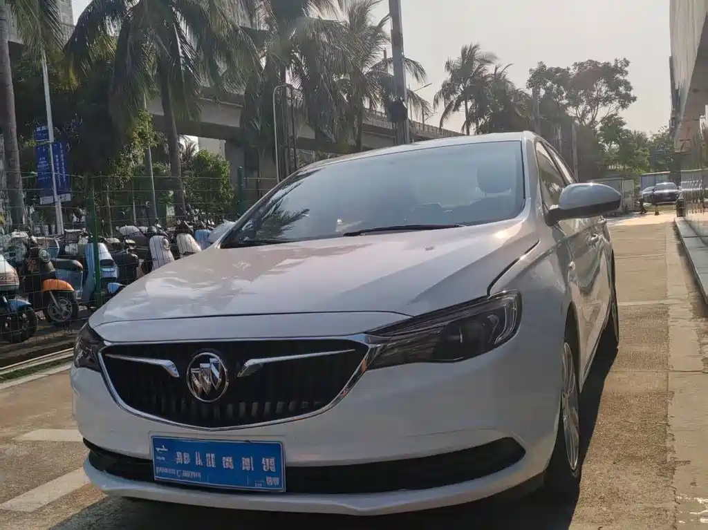 Buick Excelle 2020 — фото 1
