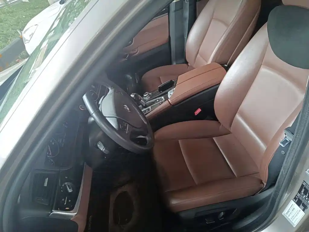 BMW 5 Series 2015 — фото 15