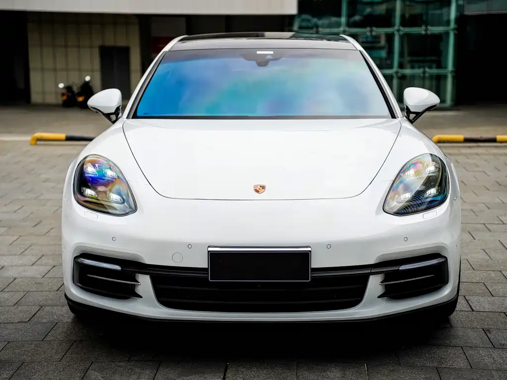 Porsche Panamera 2018 — фото 2