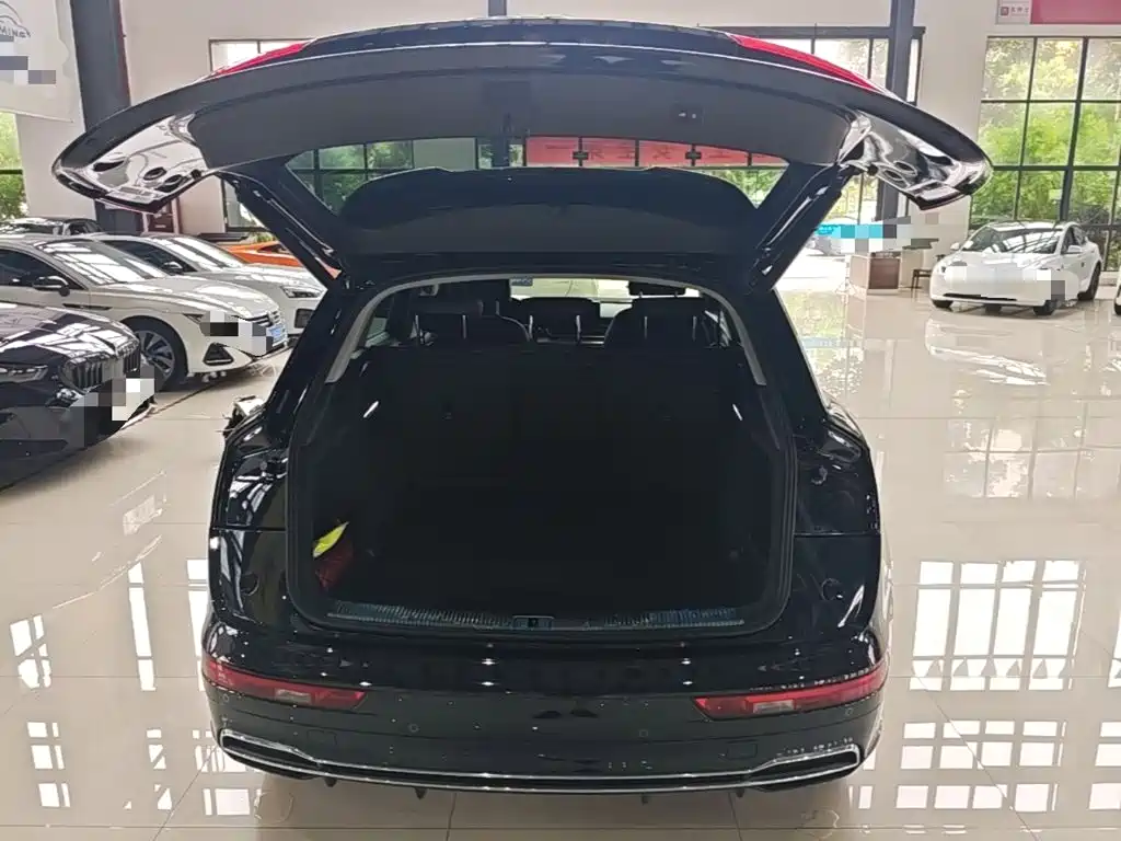 Audi Q5L 2021 — фото 19