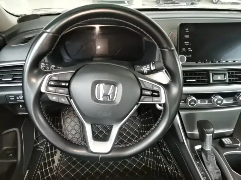 Honda Accord 2020 — фото 11